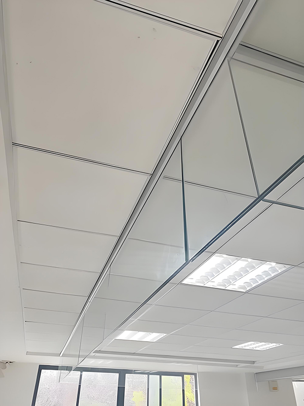 米东玻璃米东挡烟垂壁