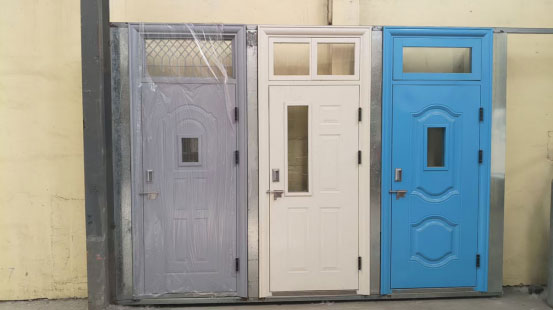 米东学校教室门