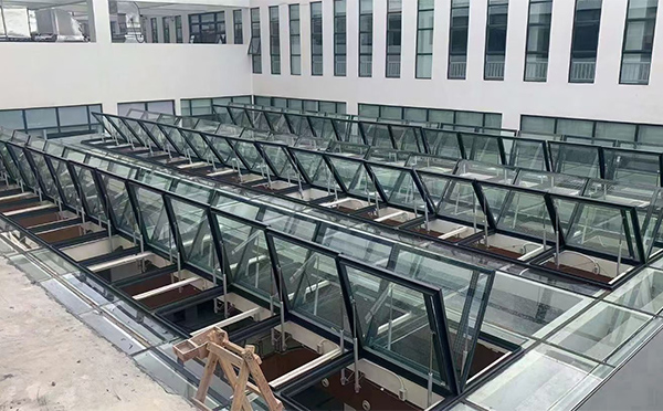 百安科技有限公司近期米东排烟窗项目案例分享 百安科技有限公司近期米东排烟窗项目案例分享