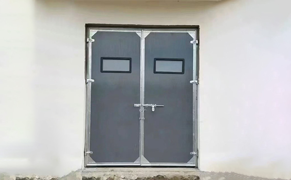 米东工业门在高温作业区域的运行表现